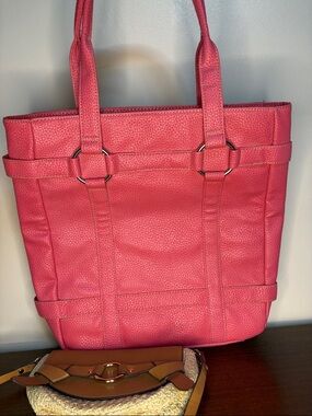 Women's Pink Tote Bag - Stylish Everyday Carry and small woven bag.